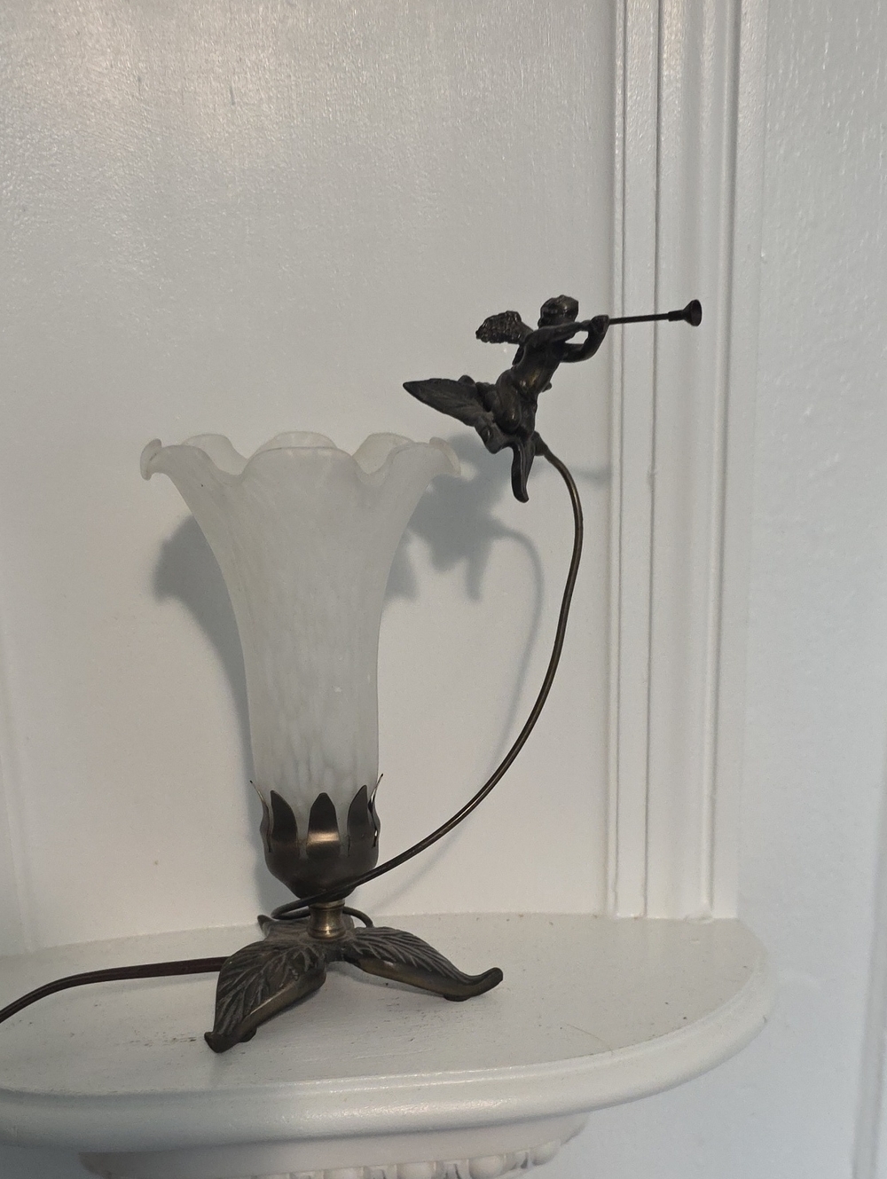 Vintage Cherub Lily Flower Lamp: Frosted Glass Table Light